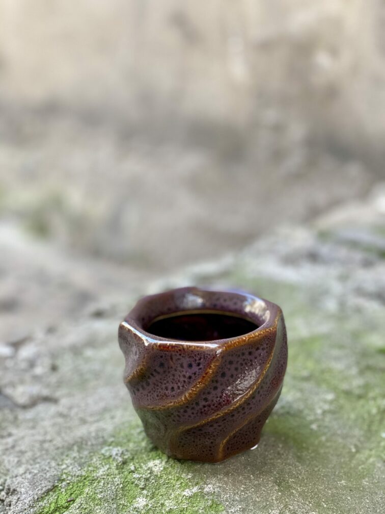 Zdjęcie doniczki lub oslonki: Osłonka twist purple 5x7 cm, ujęcie 3